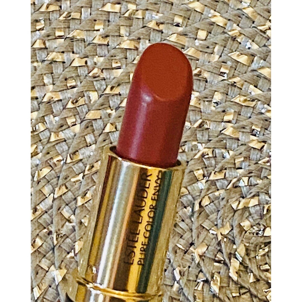 New Estee Lauder Pure Color Envy Lipstick in Irresistible! - Picture 6 of 7